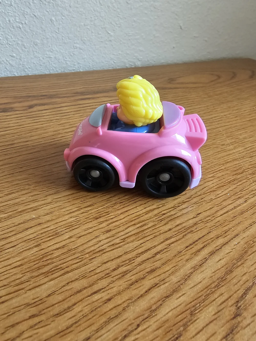 4/$10 Fisher Price Little People Wheelies Toy Car Pink 2009 Mattel